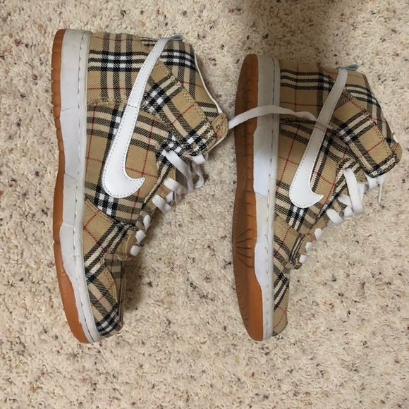 nike dunk burberry